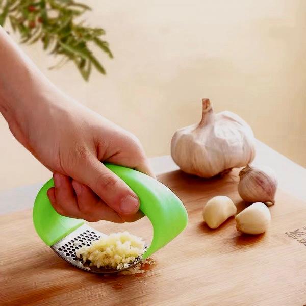 Multi Function Garlic Presser | عصارة الثوم متعددة الاستخدام